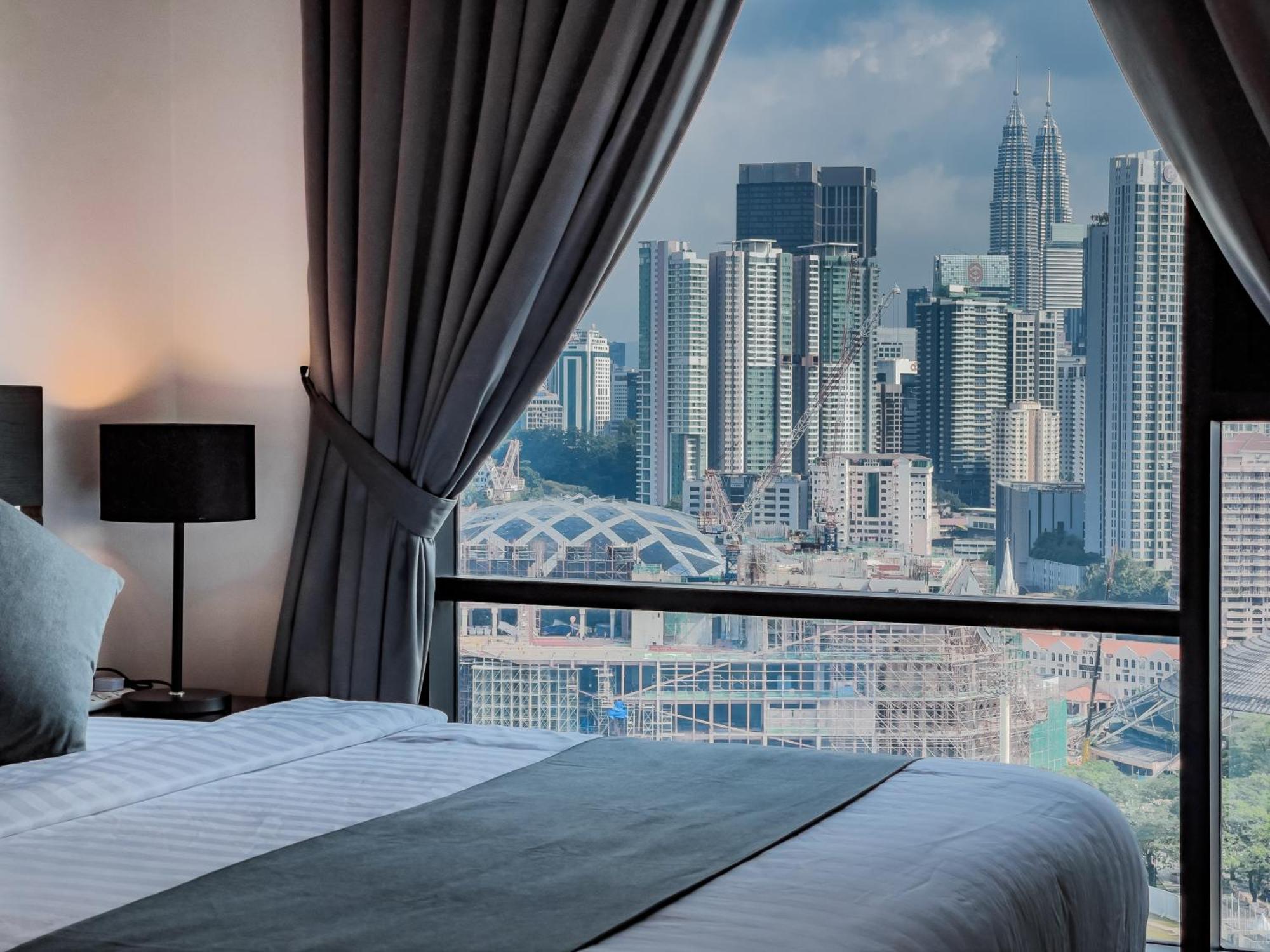 Opus Residences By Wakely Aparthotel